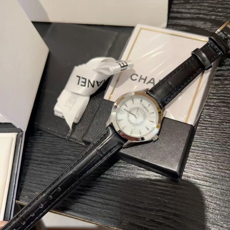 Soft CHANEL Watches 181157