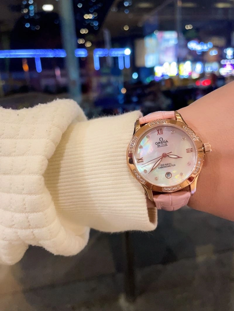 StreetReady CHANEL Watches 181404