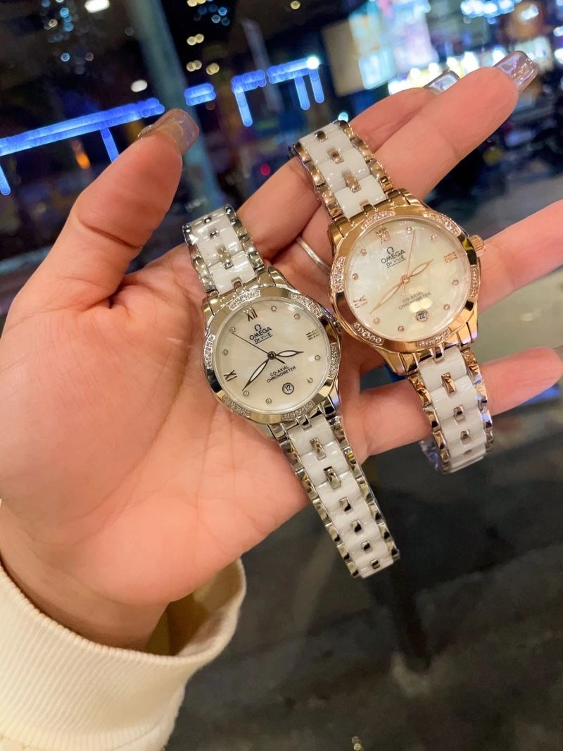 Attractive CHANEL Watches 181410