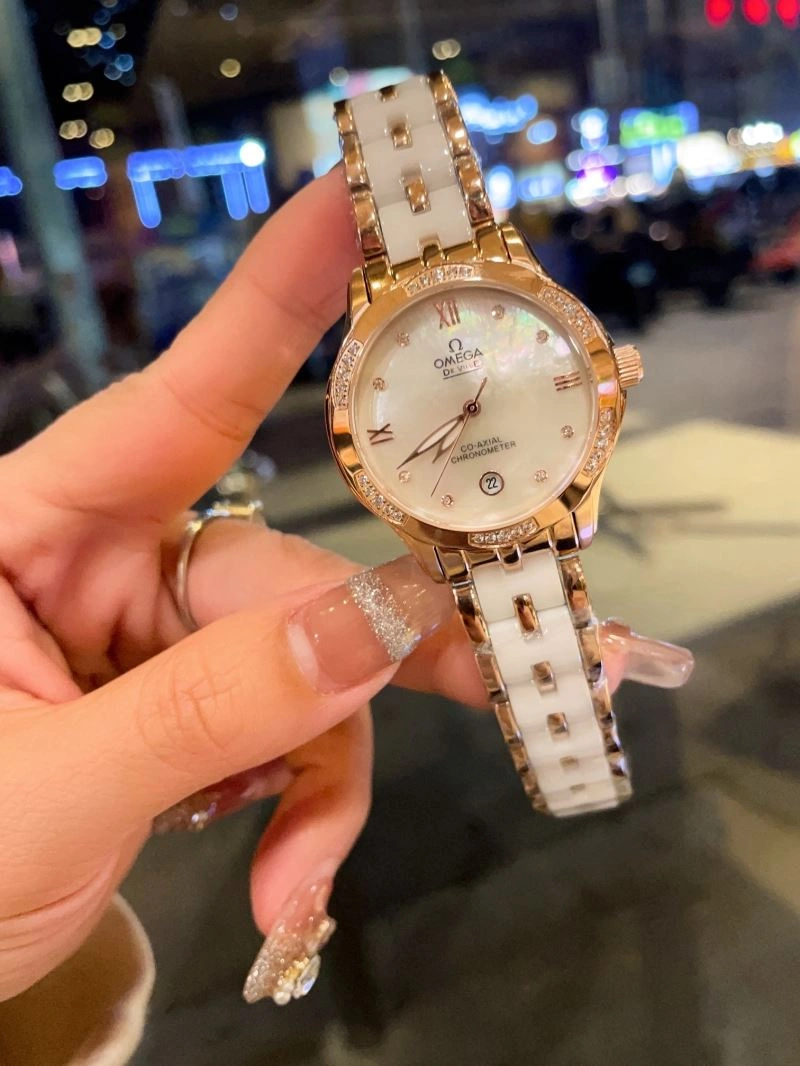 Attractive CHANEL Watches 181410