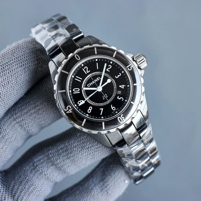 Flexible CHANEL Watches 181401