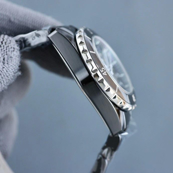 Flexible CHANEL Watches 181401