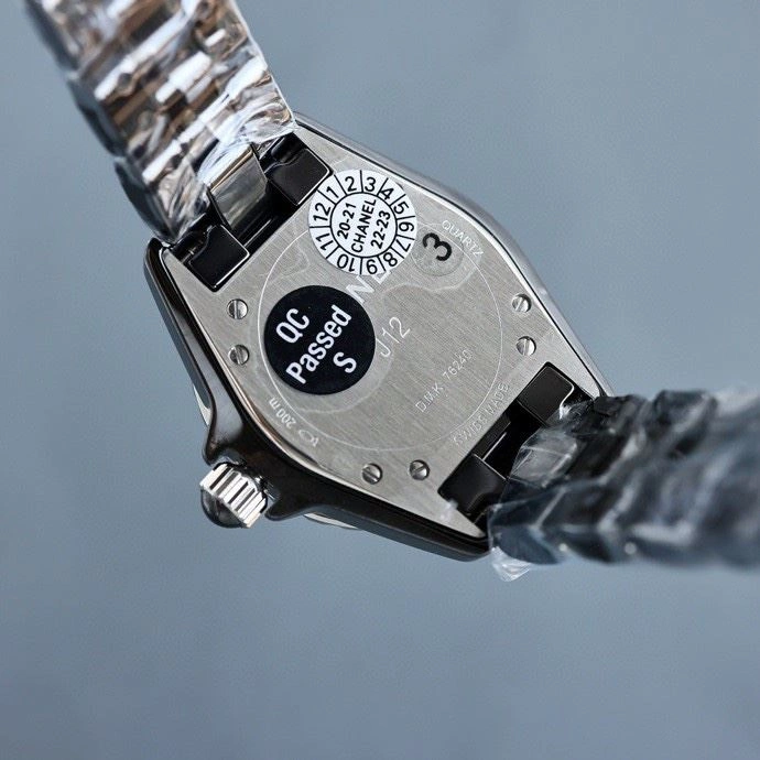 Flexible CHANEL Watches 181401