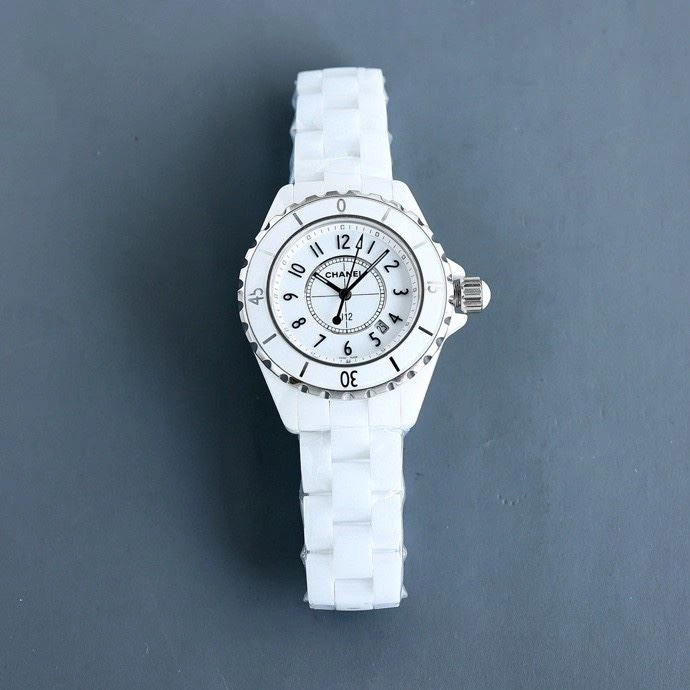 Youthful CHANEL Watches 181394