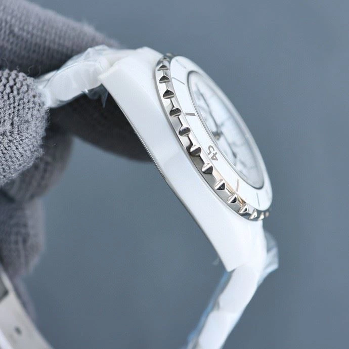 Youthful CHANEL Watches 181394
