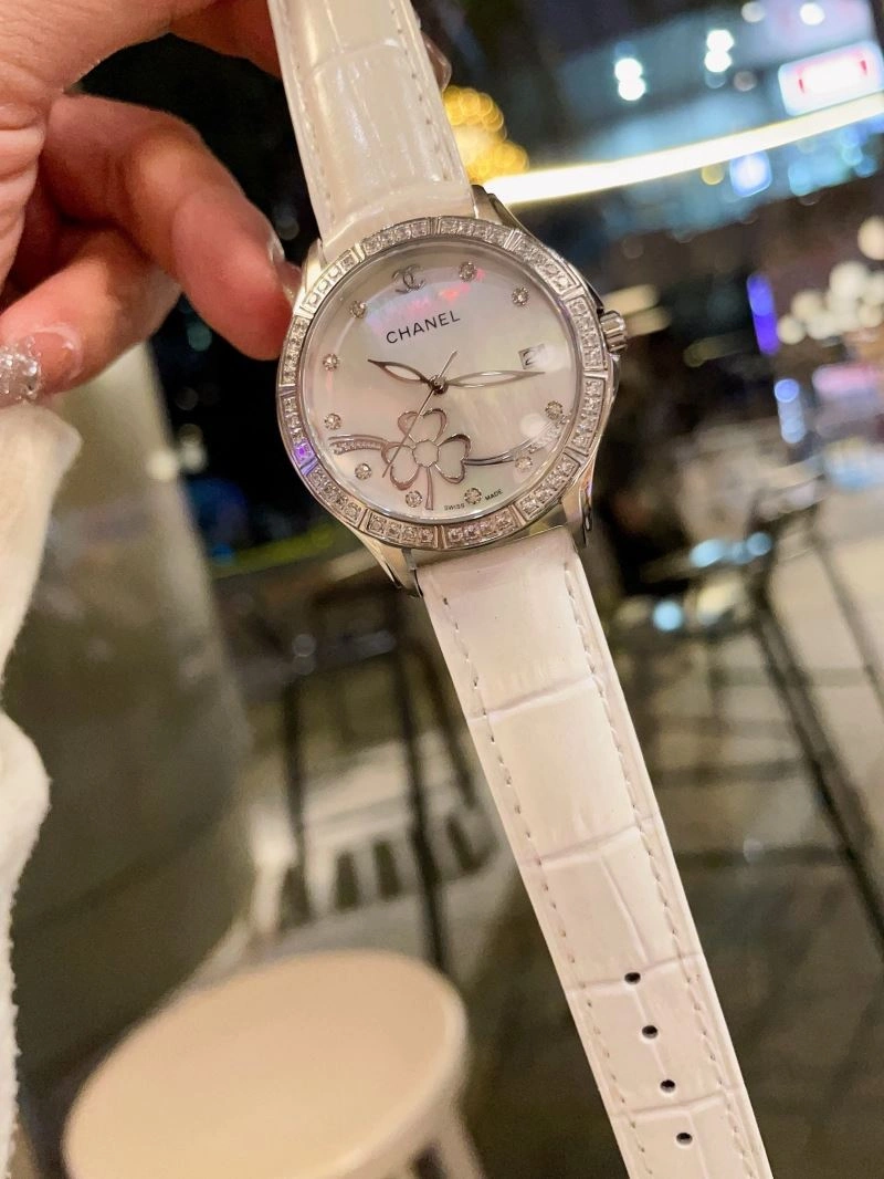 Youthful CHANEL Watches 181424