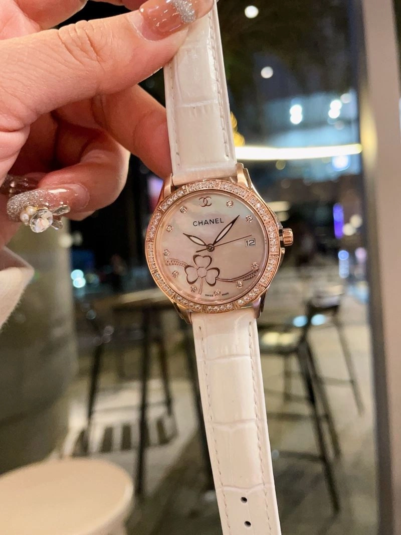 Youthful CHANEL Watches 181424