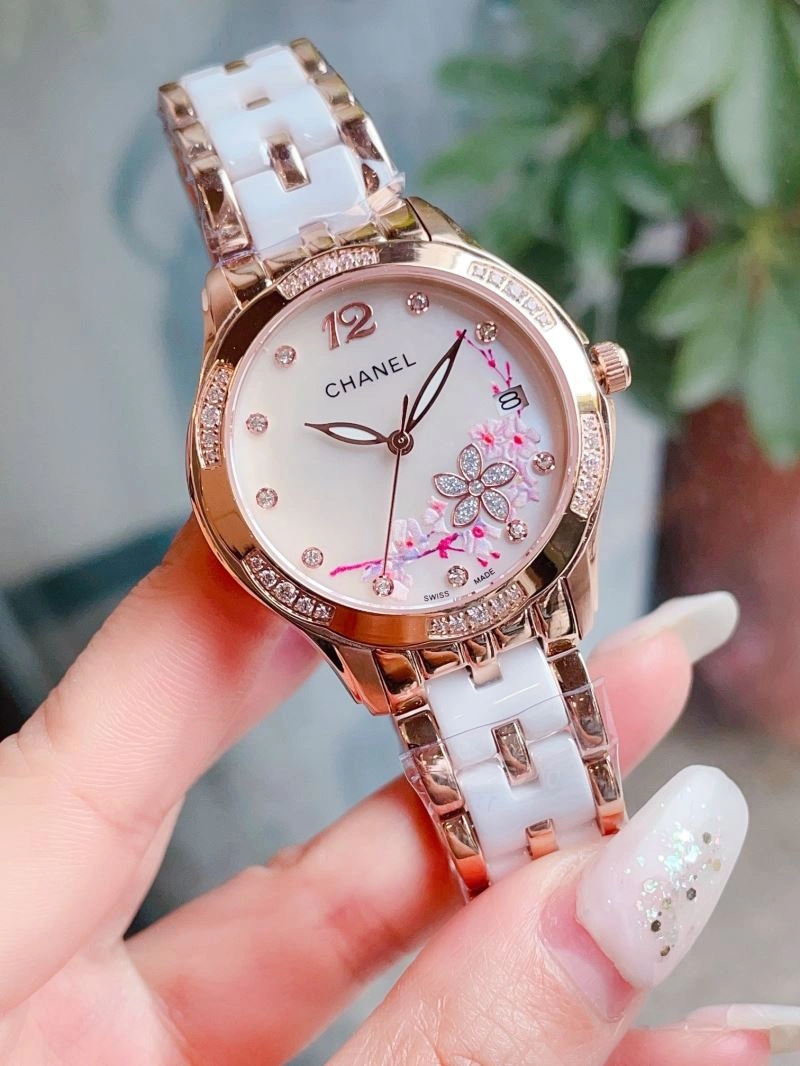 Tailored CHANEL Watches 181387