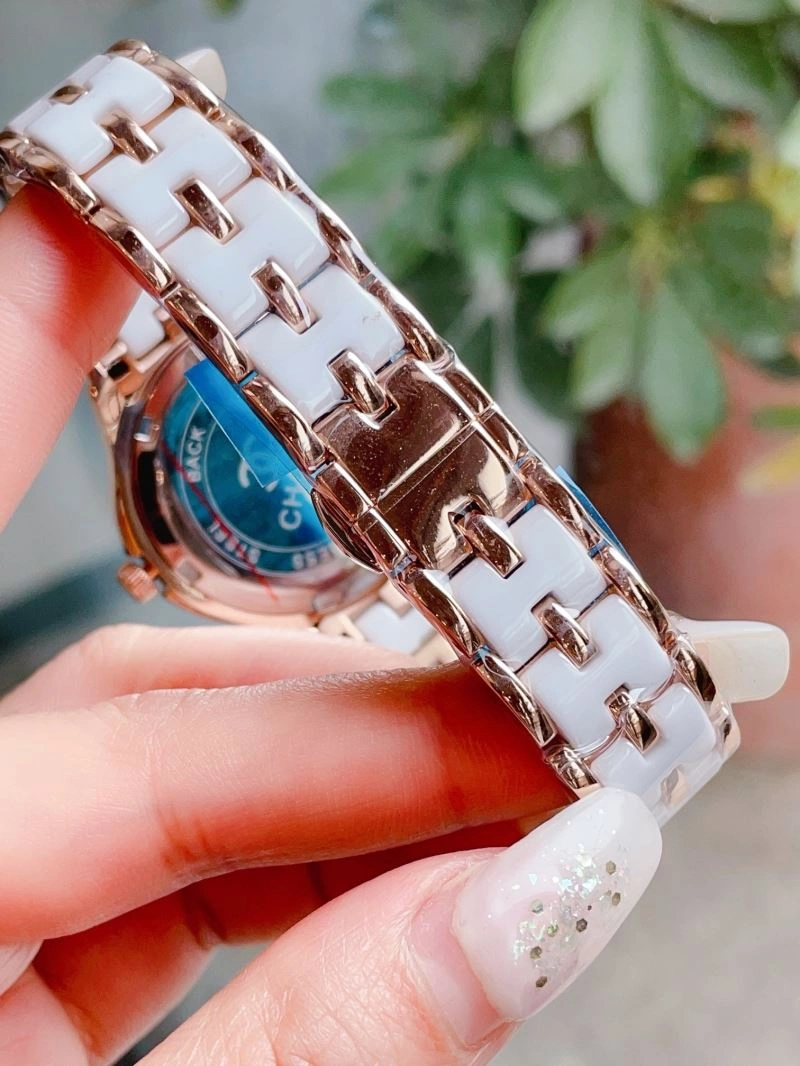 Tailored CHANEL Watches 181387