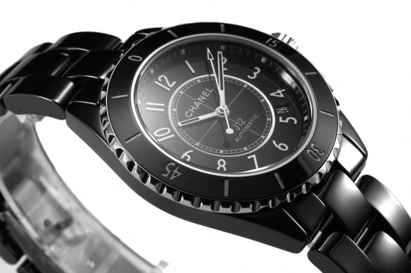 Contemporary CHANEL Watches 181388