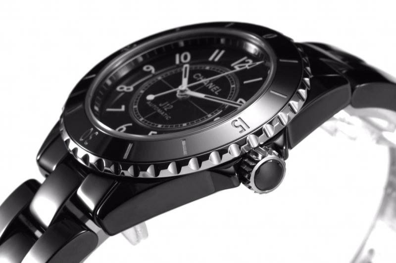 Contemporary CHANEL Watches 181388