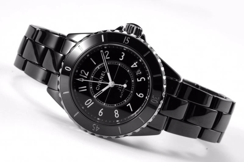 Contemporary CHANEL Watches 181388