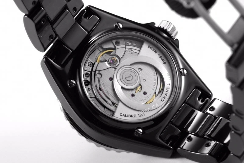 Contemporary CHANEL Watches 181388