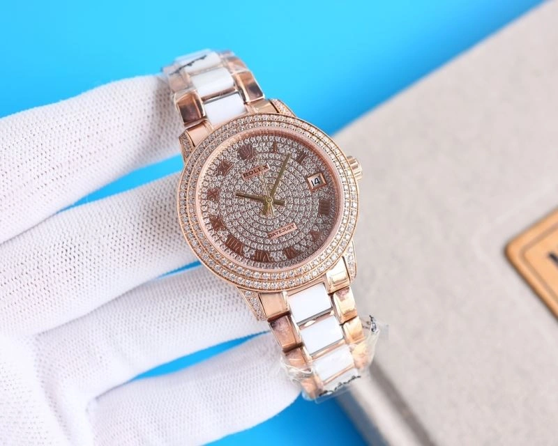 Versatile CHANEL Watches 181374