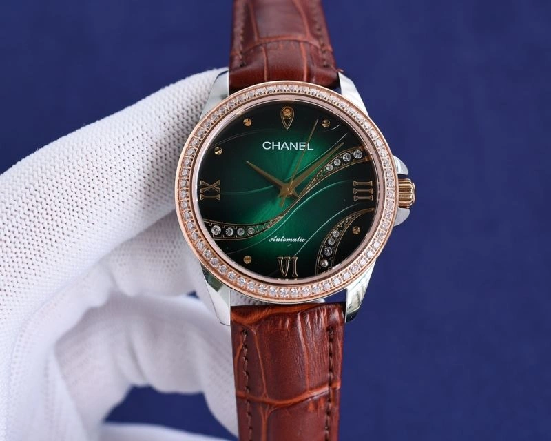 UrbanChic CHANEL Watches 181384