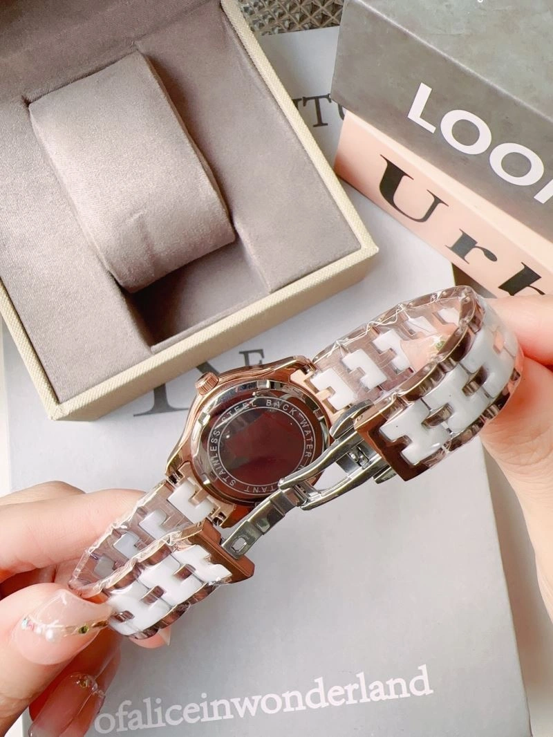 MoistureWicking CHANEL Watches 181348