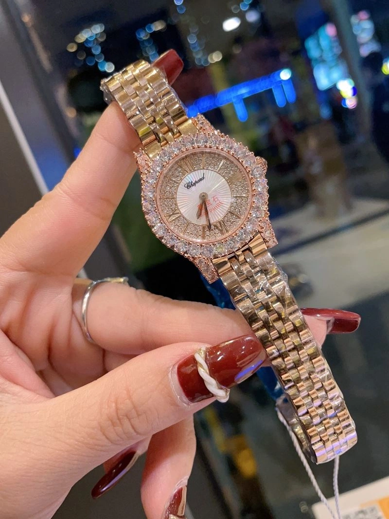 Elegant CHOPARD Watches 181952