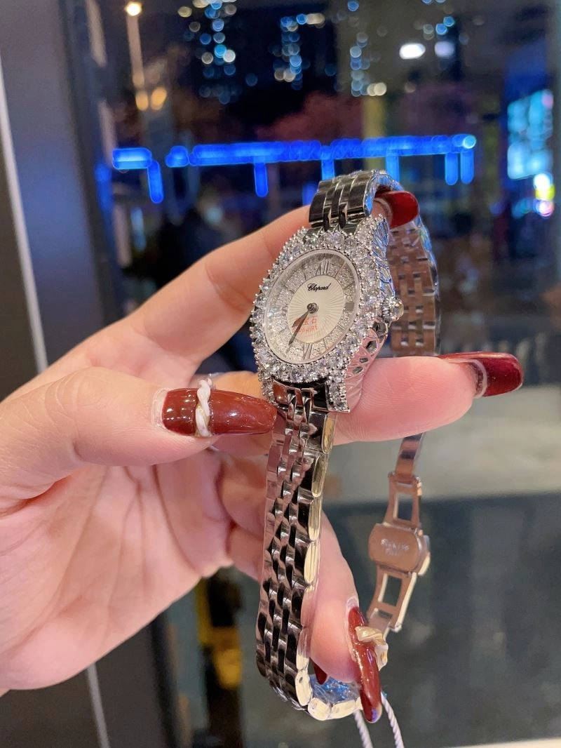 Elegant CHOPARD Watches 181952
