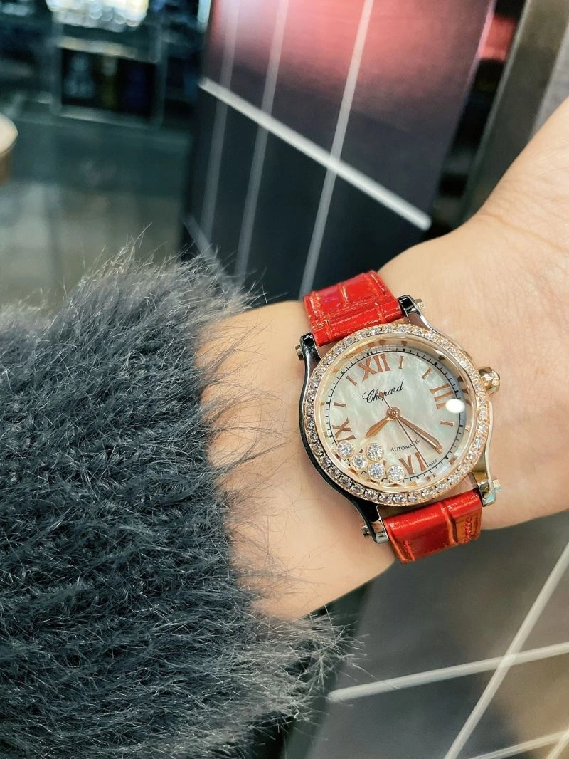 Fashionable CHOPARD Watches 181923
