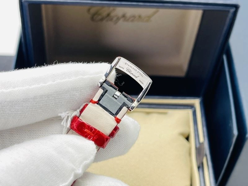 Contemporary CHOPARD Watches 181905