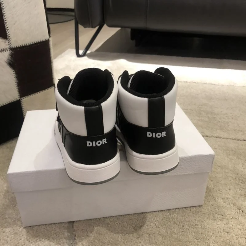 CHRISTIAN DIOR SHOES UrbanStyle 29810