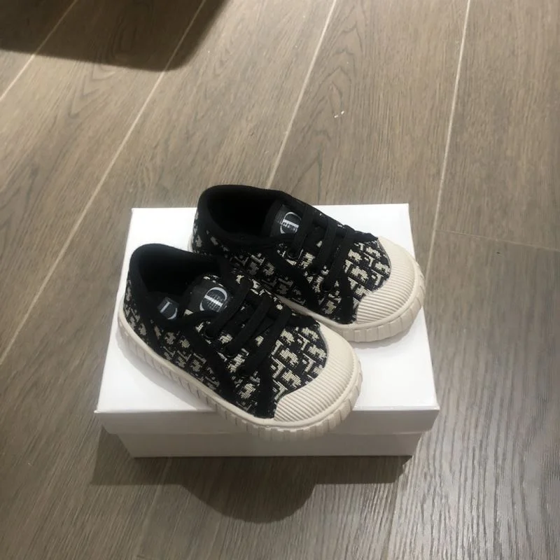 CHRISTIAN DIOR SHOES Trendsetting 29809