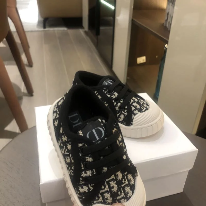 CHRISTIAN DIOR SHOES Trendsetting 29809