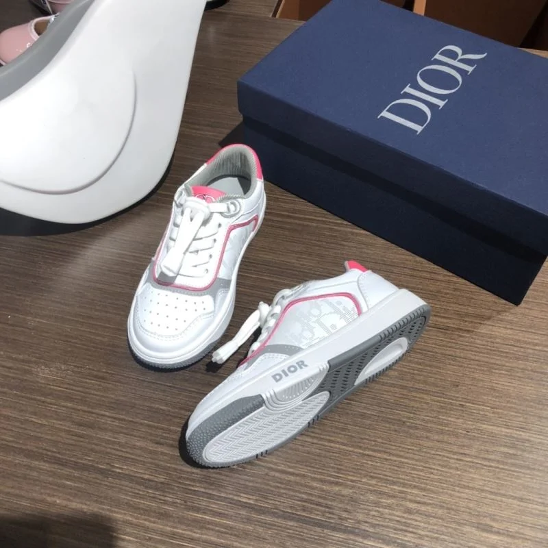 Sporty CHRISTIAN DIOR SHOES 30244
