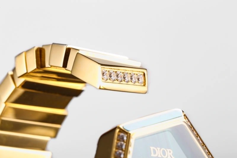 CHRISTIAN DIOR Watches Refined 182070