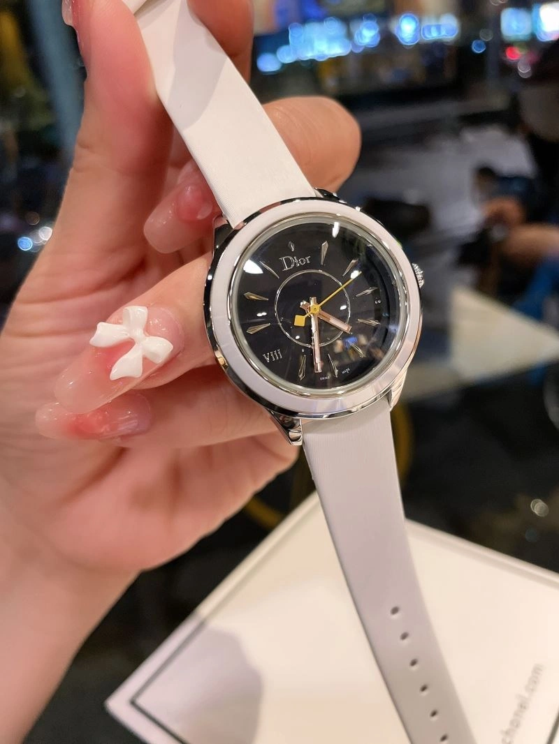 Versatile CHRISTIAN DIOR Watches 182069