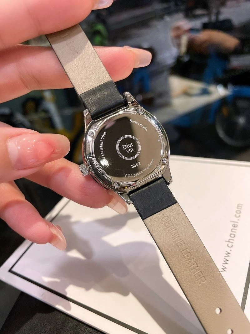 Versatile CHRISTIAN DIOR Watches 182069