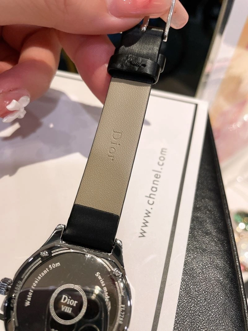 Versatile CHRISTIAN DIOR Watches 182069