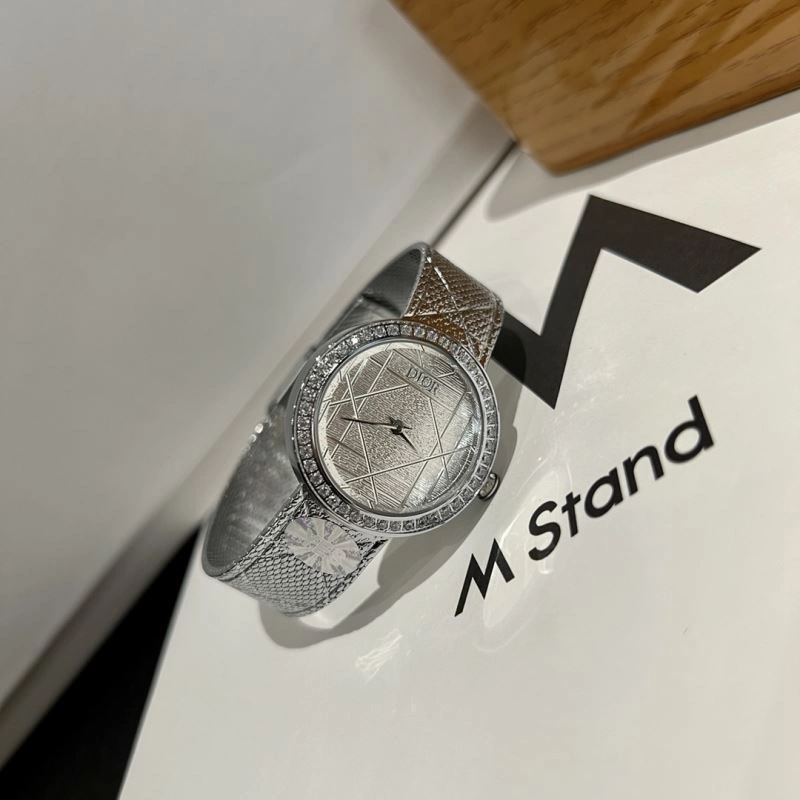 CHRISTIAN DIOR Watches Functional 182052