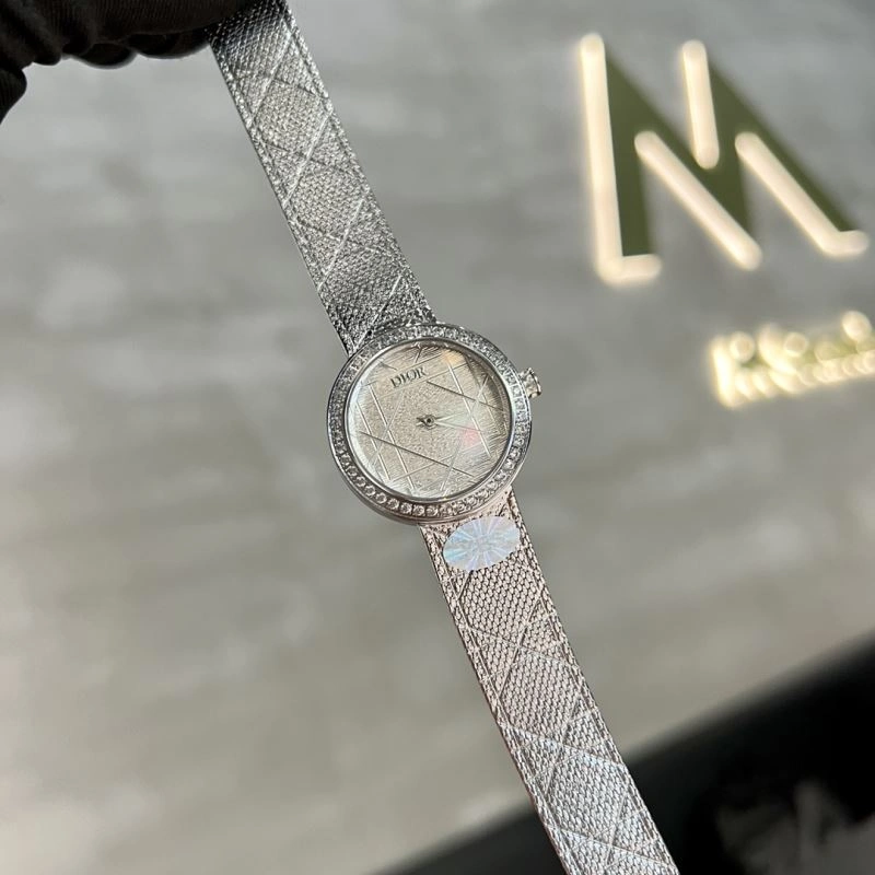 CHRISTIAN DIOR Watches EyeCatching 182051