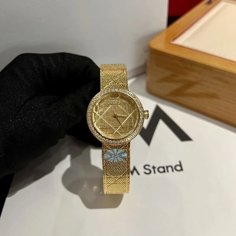 CHRISTIAN DIOR Watches EyeCatching 182051
