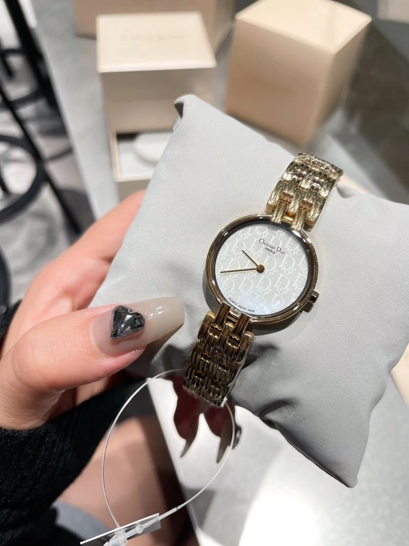 Versatile CHRISTIAN DIOR Watches 182048