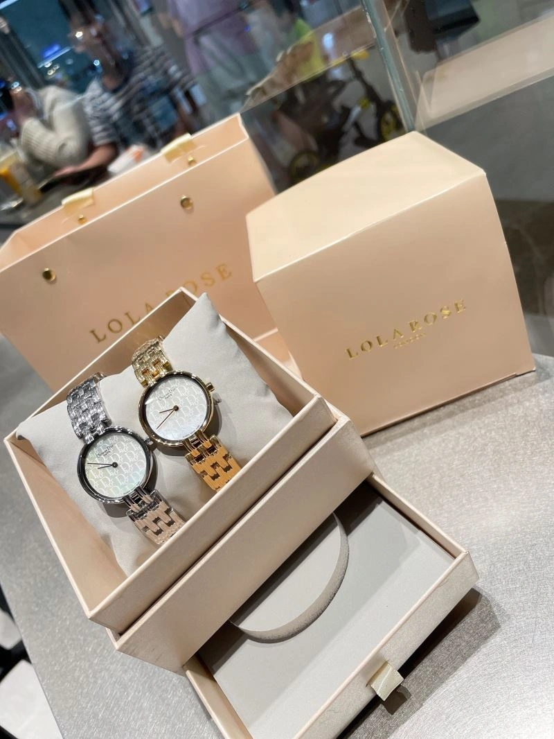 Versatile CHRISTIAN DIOR Watches 182048