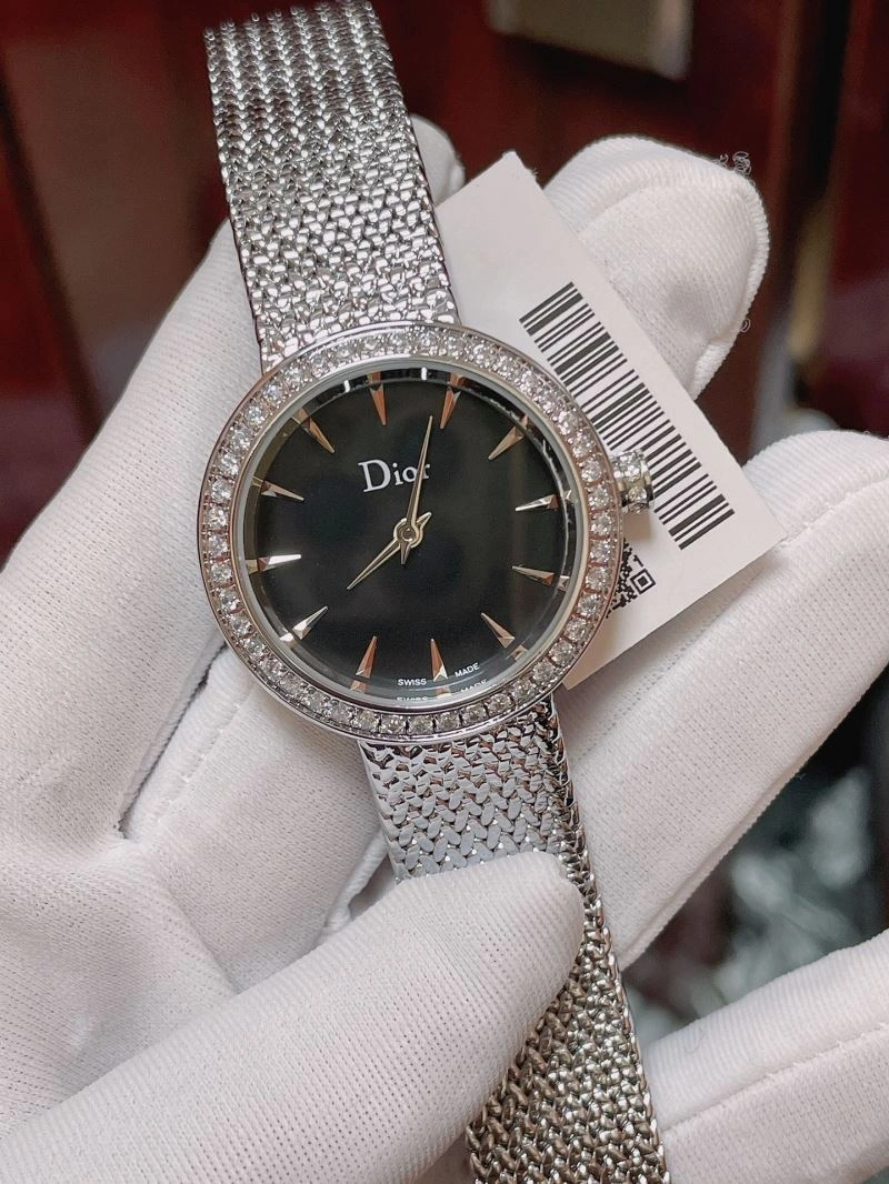 UrbanChic CHRISTIAN DIOR Watches 182022