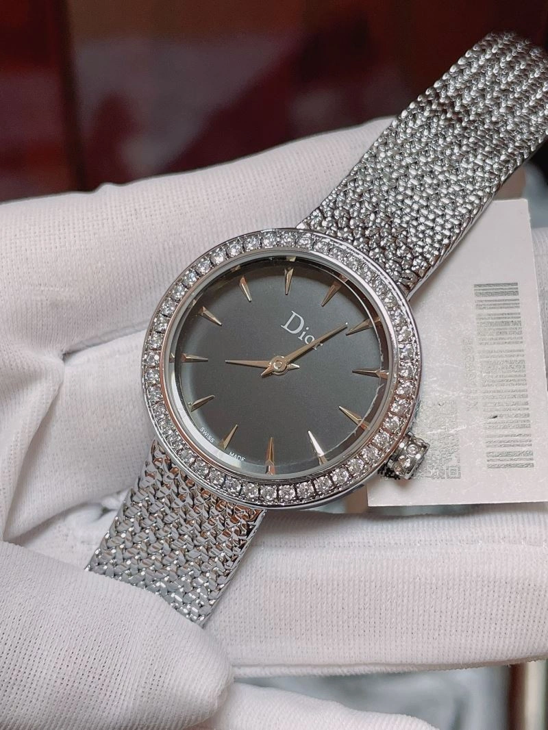 UrbanChic CHRISTIAN DIOR Watches 182022