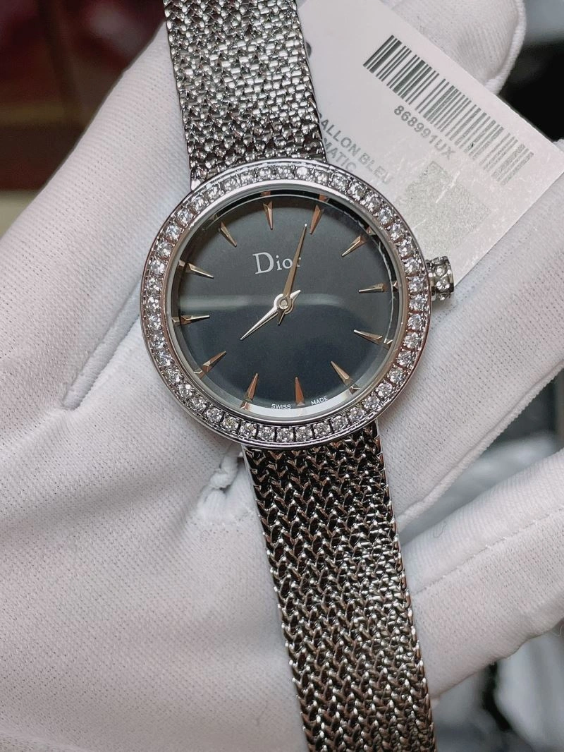 UrbanChic CHRISTIAN DIOR Watches 182022