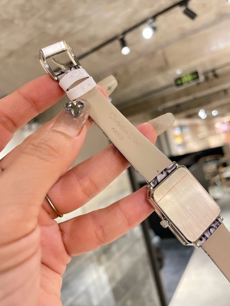CHRISTIAN DIOR Watches Compact 182044