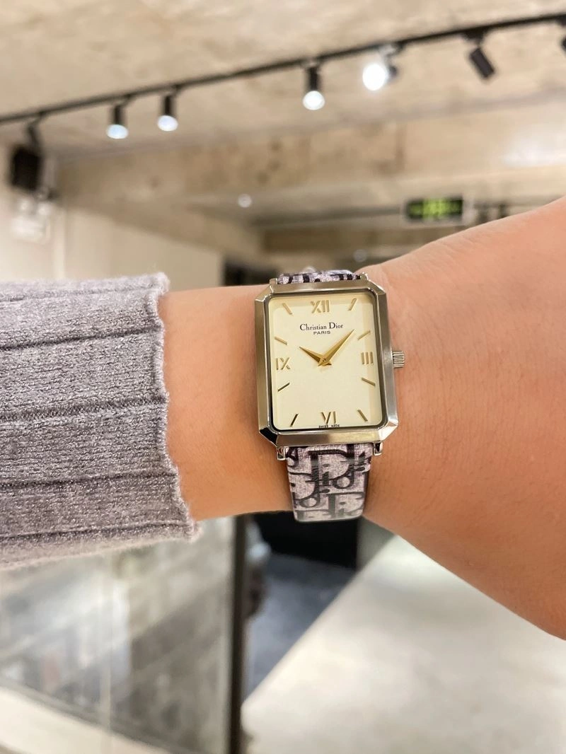 CHRISTIAN DIOR Watches Compact 182044