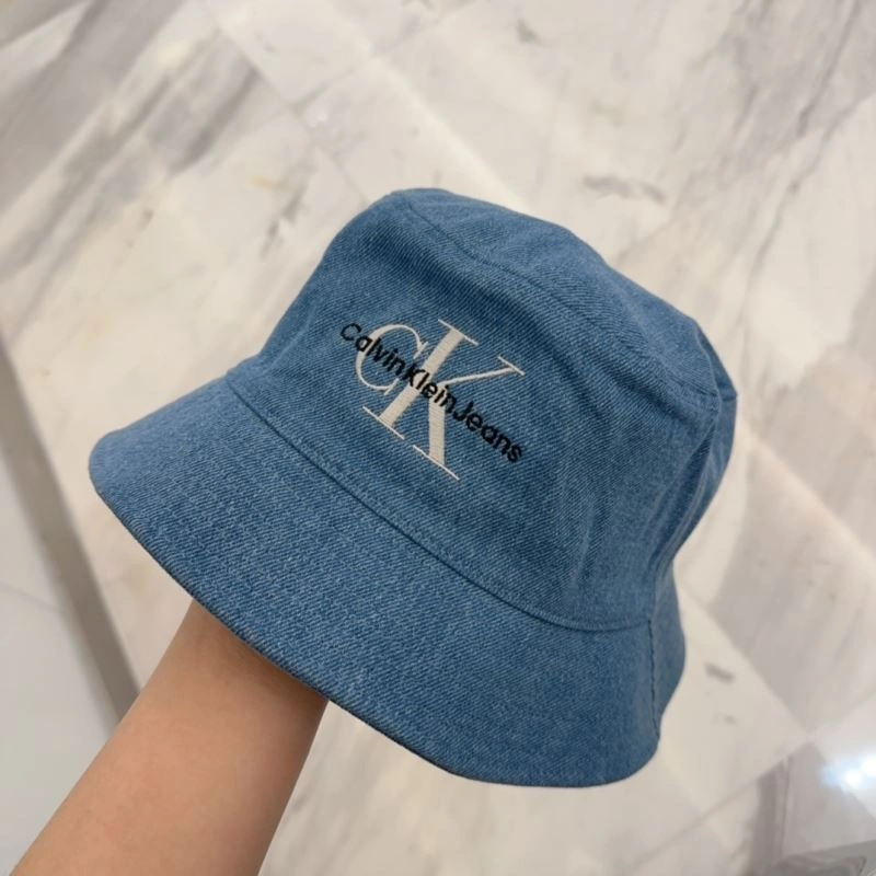 Cozy Calvin Klein Caps 260490