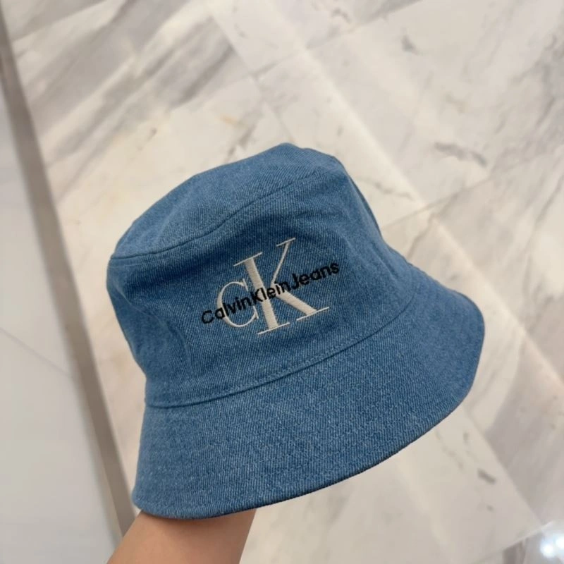 Cozy Calvin Klein Caps 260490
