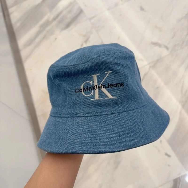 Cozy Calvin Klein Caps 260490