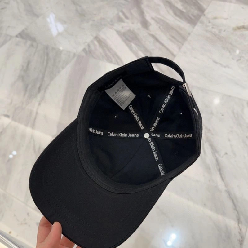 Calvin Klein Caps MultiPurpose 260470