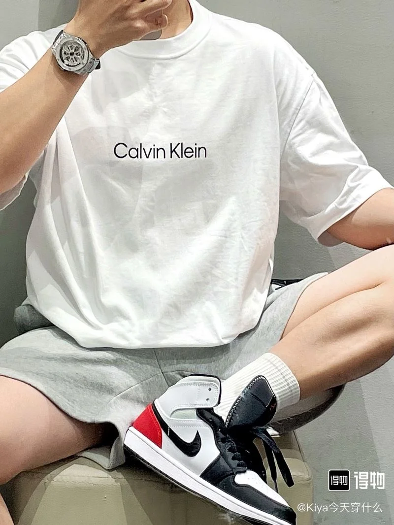 Calvin Klein T-Shirts TimelessDesign 163800