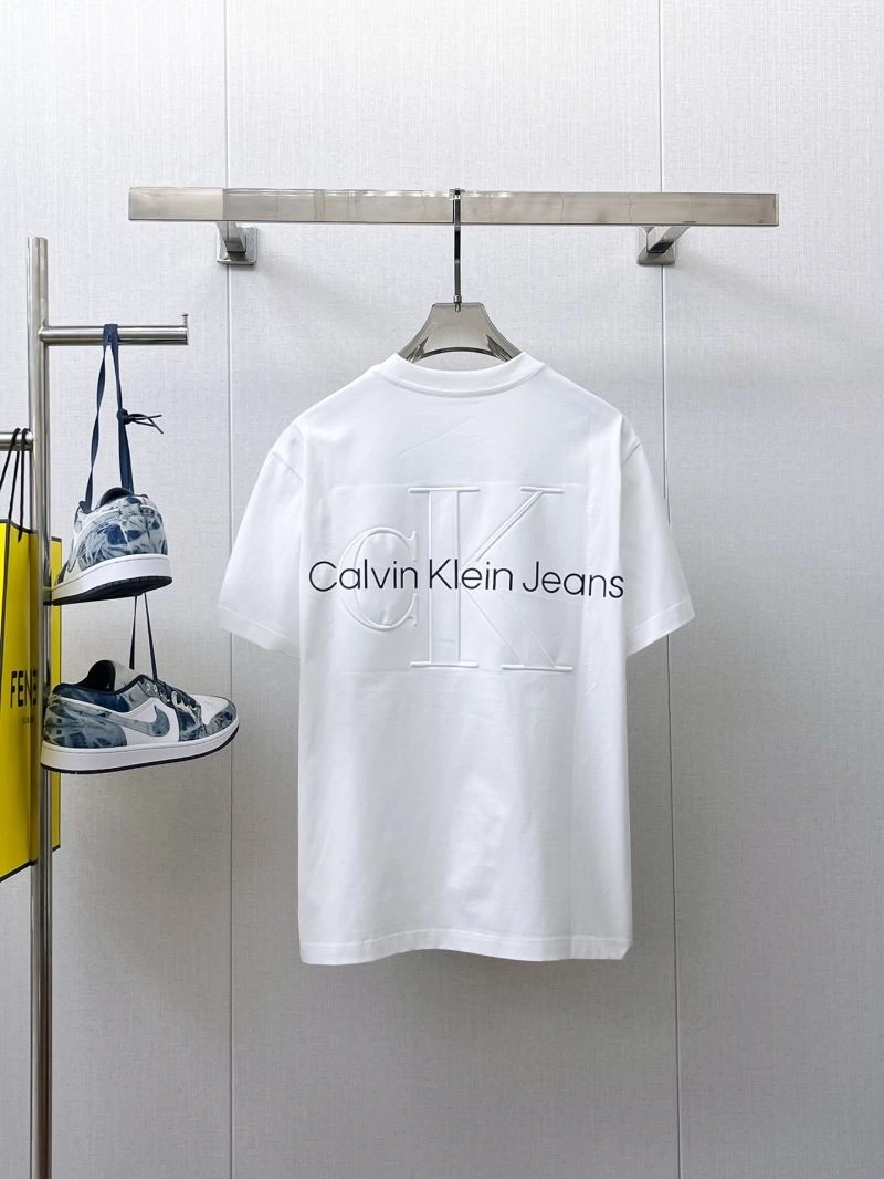 Calvin Klein T-Shirts ModernLook 158615