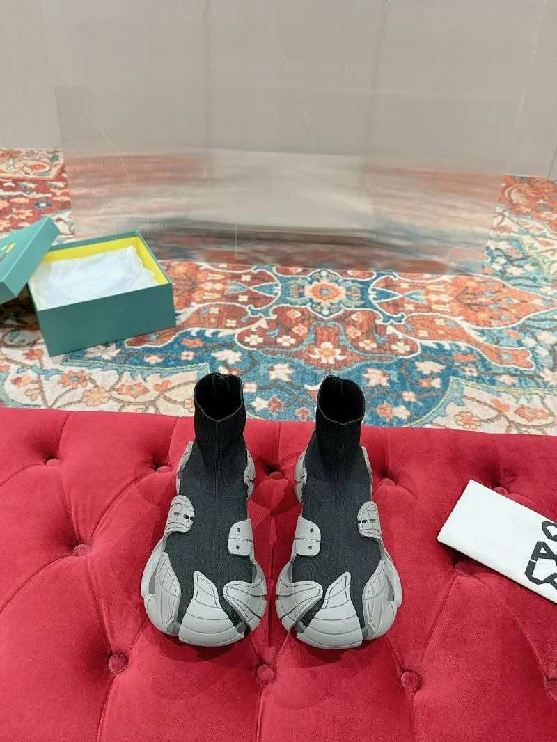 Lightweight Camper Shoes 8270