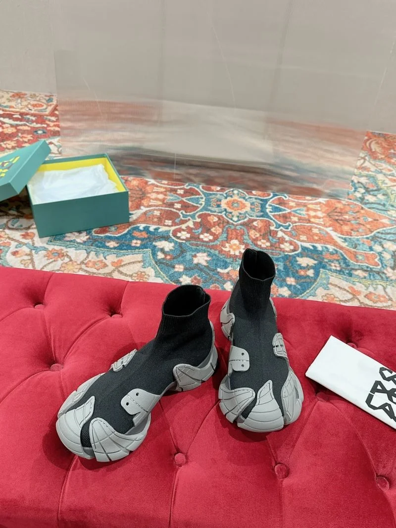 Lightweight Camper Shoes 8270